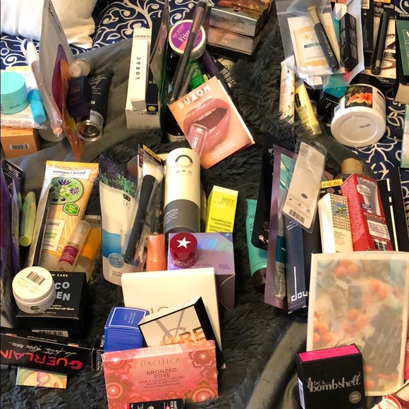 SOLD Mystery Cosmetics box, 30 items all new! - Picture 1 of 1